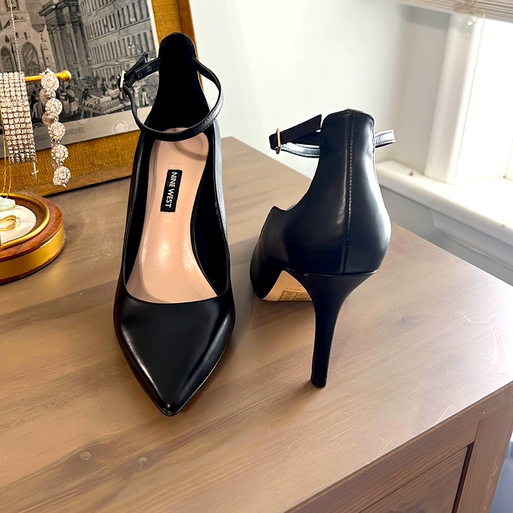 Nine West Black Leather 4” heels